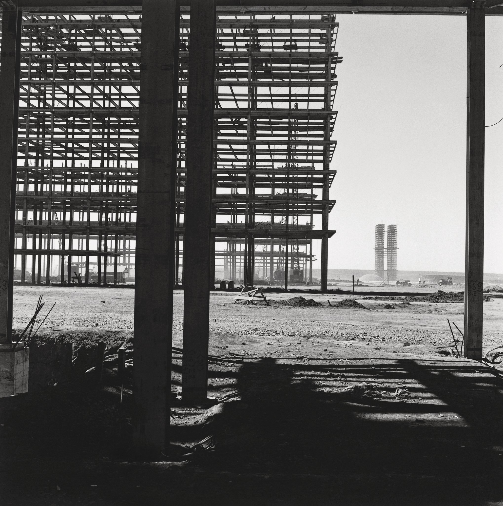 Esplanada dos Ministérios, com Palácio do Congresso Nacional ao fundo, c 1958